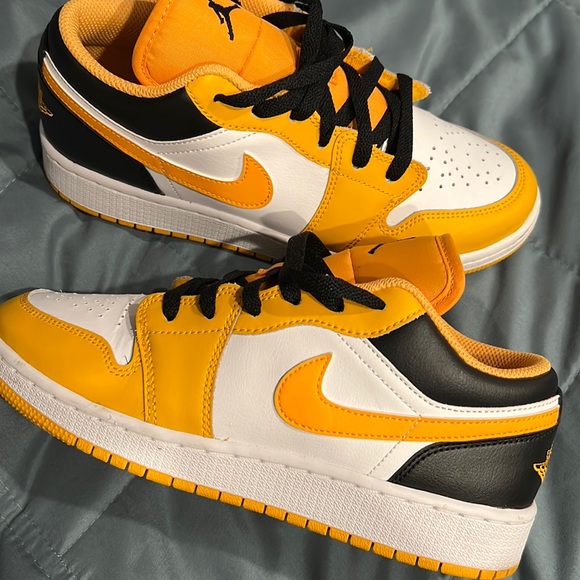 Air Jordans Black and Yellow Low